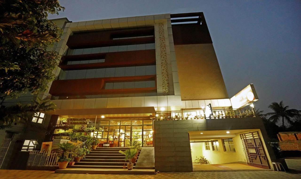 Treebo Lazystay Grand Patia Bhubaneswar Ngoại thất bức ảnh