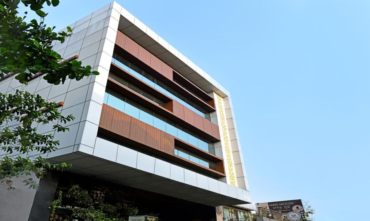 Treebo Lazystay Grand Patia Bhubaneswar Ngoại thất bức ảnh